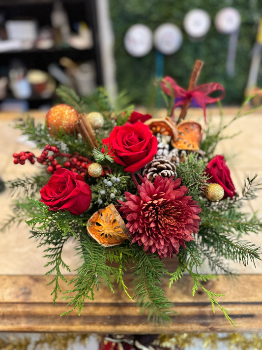 Rustic Citrus Noel arrangement