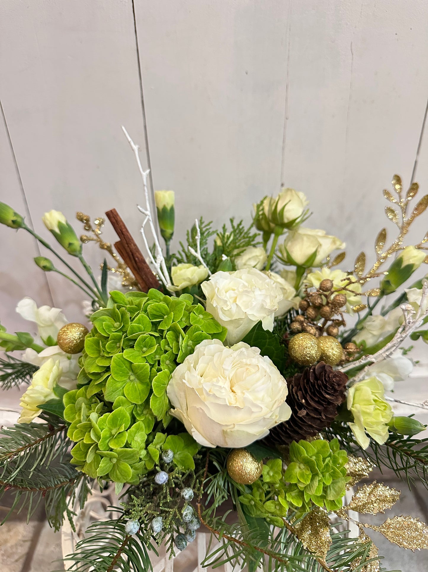 Winter Gold Elegance